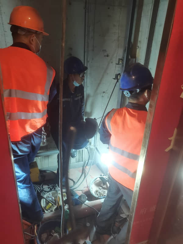 無機房電梯上下吵死了咋處理？